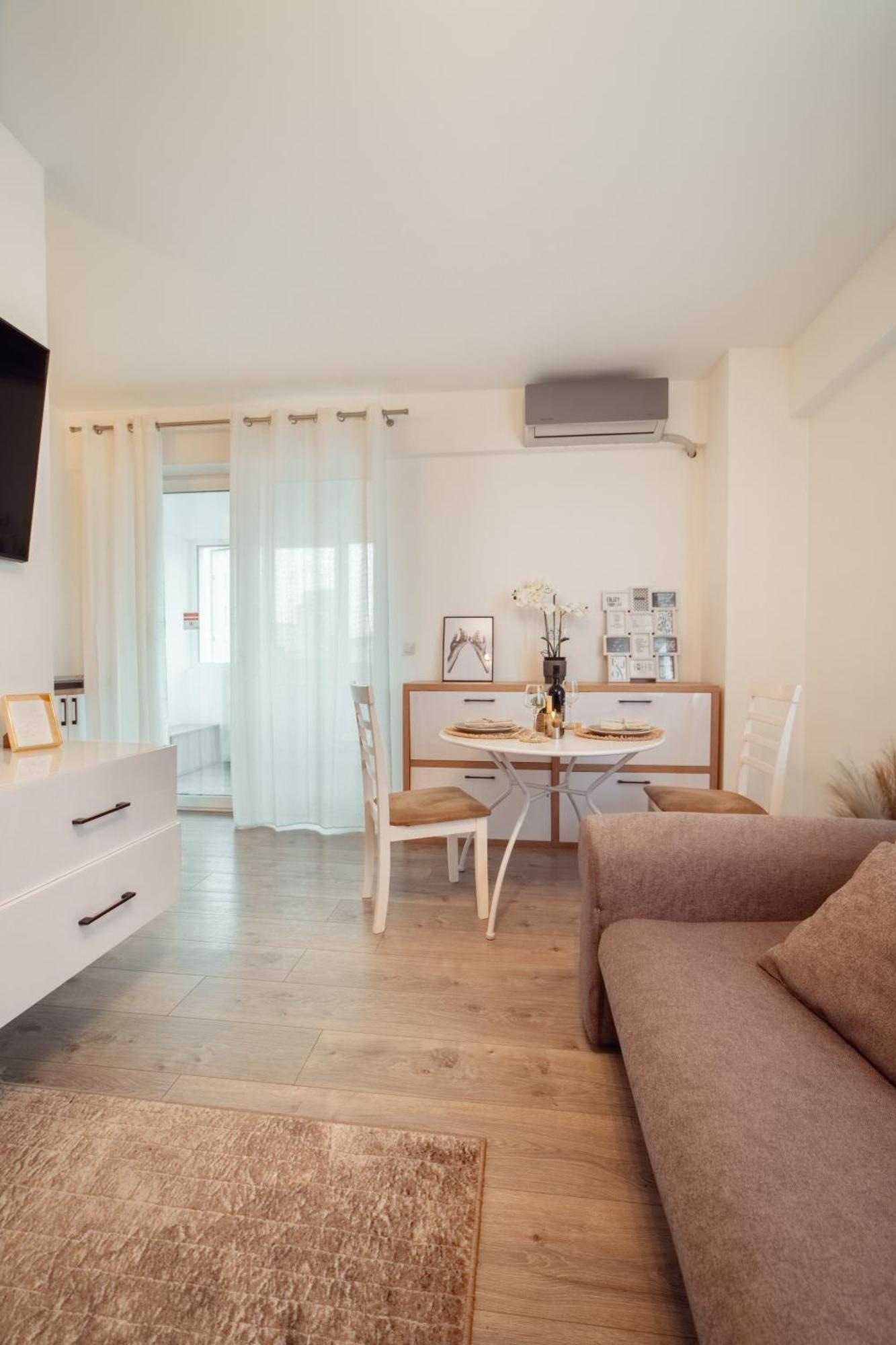 Palace Of Culture Dream Apartments And Studios Iasi Esterno foto